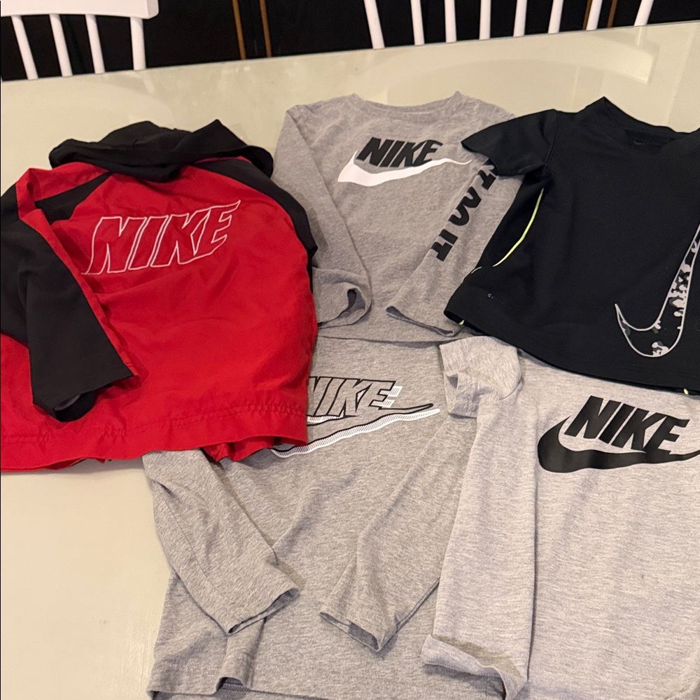 Nike Kids boys lot 5 6